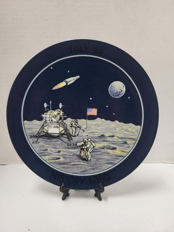 1st Man on Moon Plate