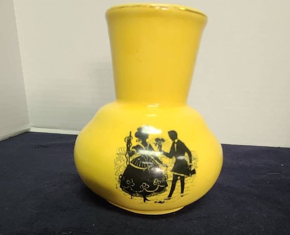 Yellow silhouette vase
