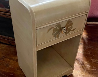 Art Deco Waterfall night stand white