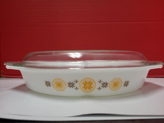 Pyrex Town & Country Casserole Dish