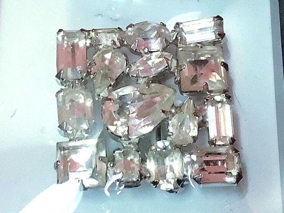 Weiss Rinestone Brooch