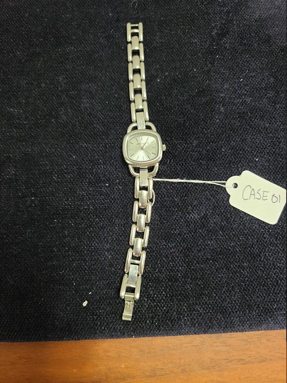 Eddie Bauer ladies wristwatch