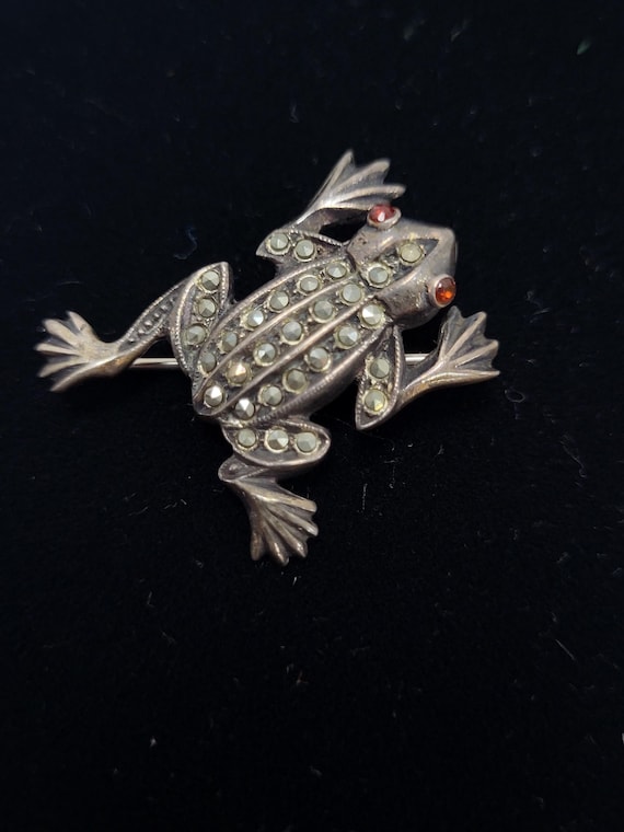 Sterling Silver Frog Brooch