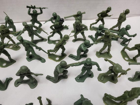 52 Plastic Toy Soldiers