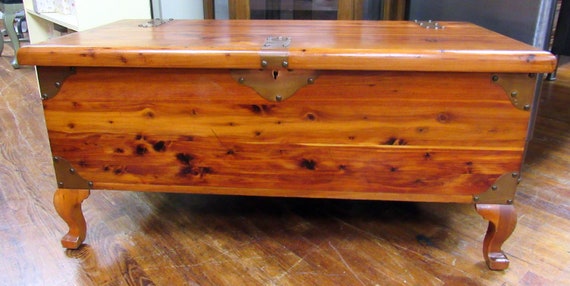 Cedar Blanket Chest by Caswell-Runyan