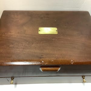 Nakens Silverware Chest