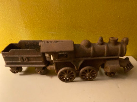 Cast iron train & tinder
