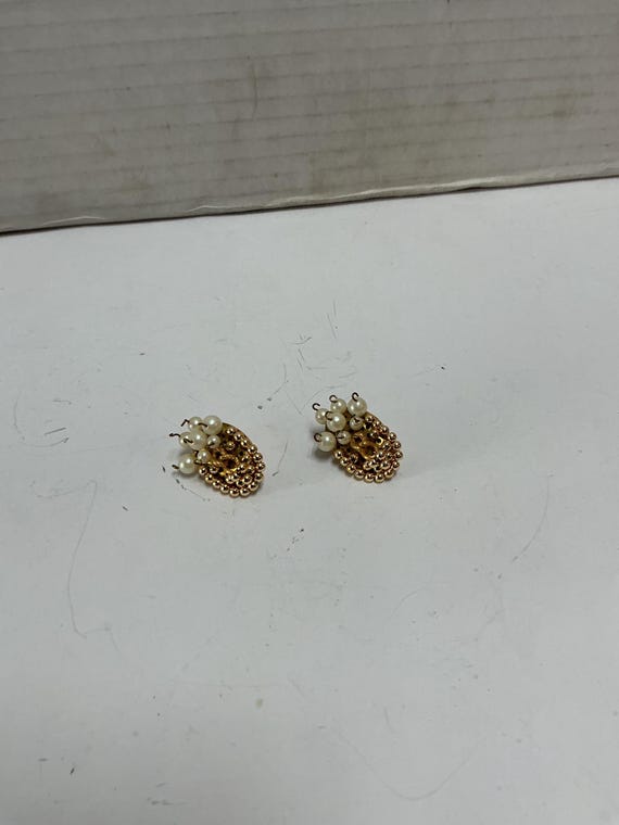 Gold Tone Faux Pearl Clip on earrings