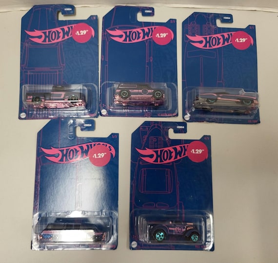 5 Mattel Hot Wheels