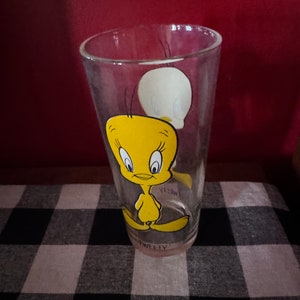 トゥイーティー　グラス　コップ　TWEETY Amazon｜サンアート 「 ルーニー・テューンズ 」 トゥイーティー