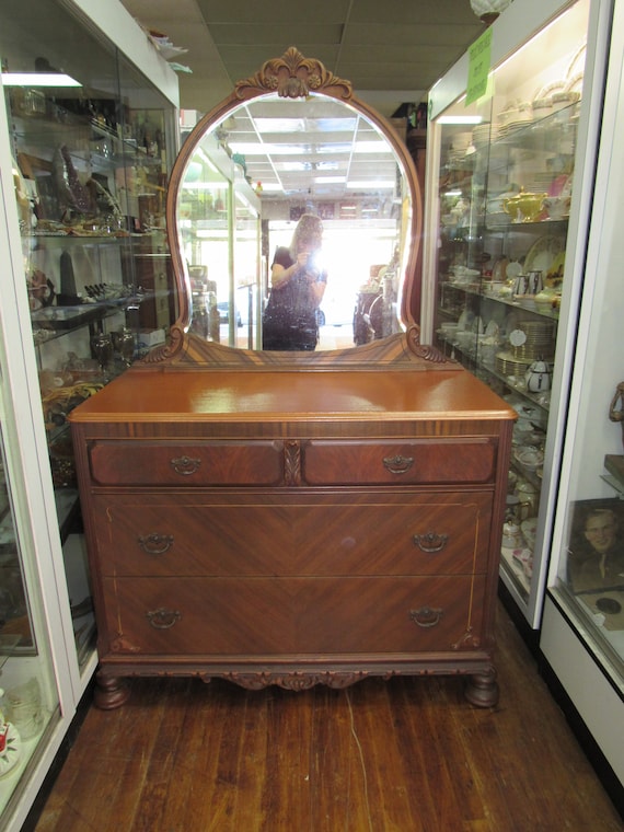 Antique Dresser With Mirror, Wooden Antique Dresser With Mirror