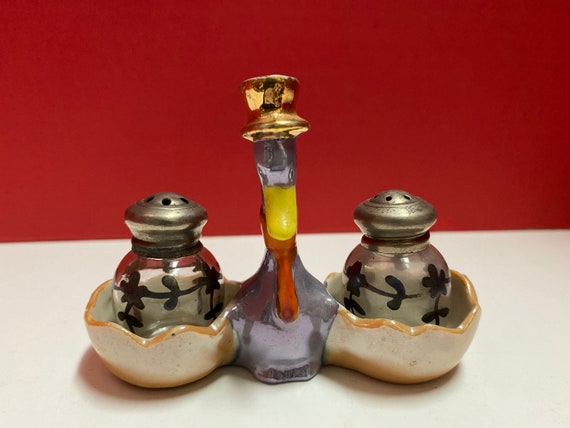 Lusterware Salt and Pepper set