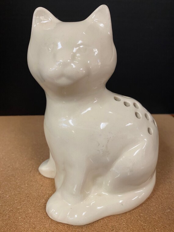 California Pottery Potpourri Cat