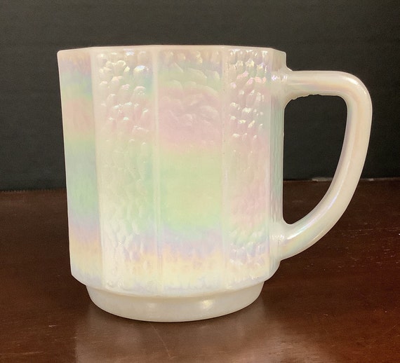 Federal Glass Iridescent Mug