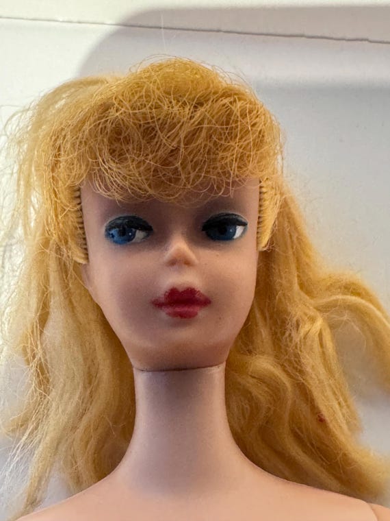 Barbie doll blond swirl?