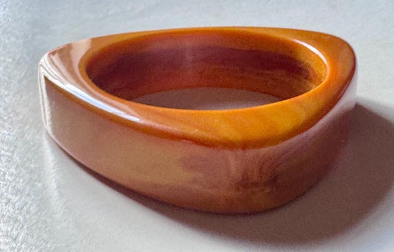 Bakelite triangle bangle bracelet - image 4