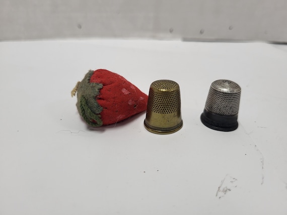 Strawberry Pin Cushion & Thimbles