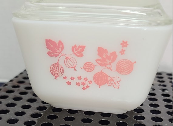 Pyrex Pink Gooseberry #501 Refrigerator Dish