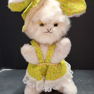 Coniglio di peluche
