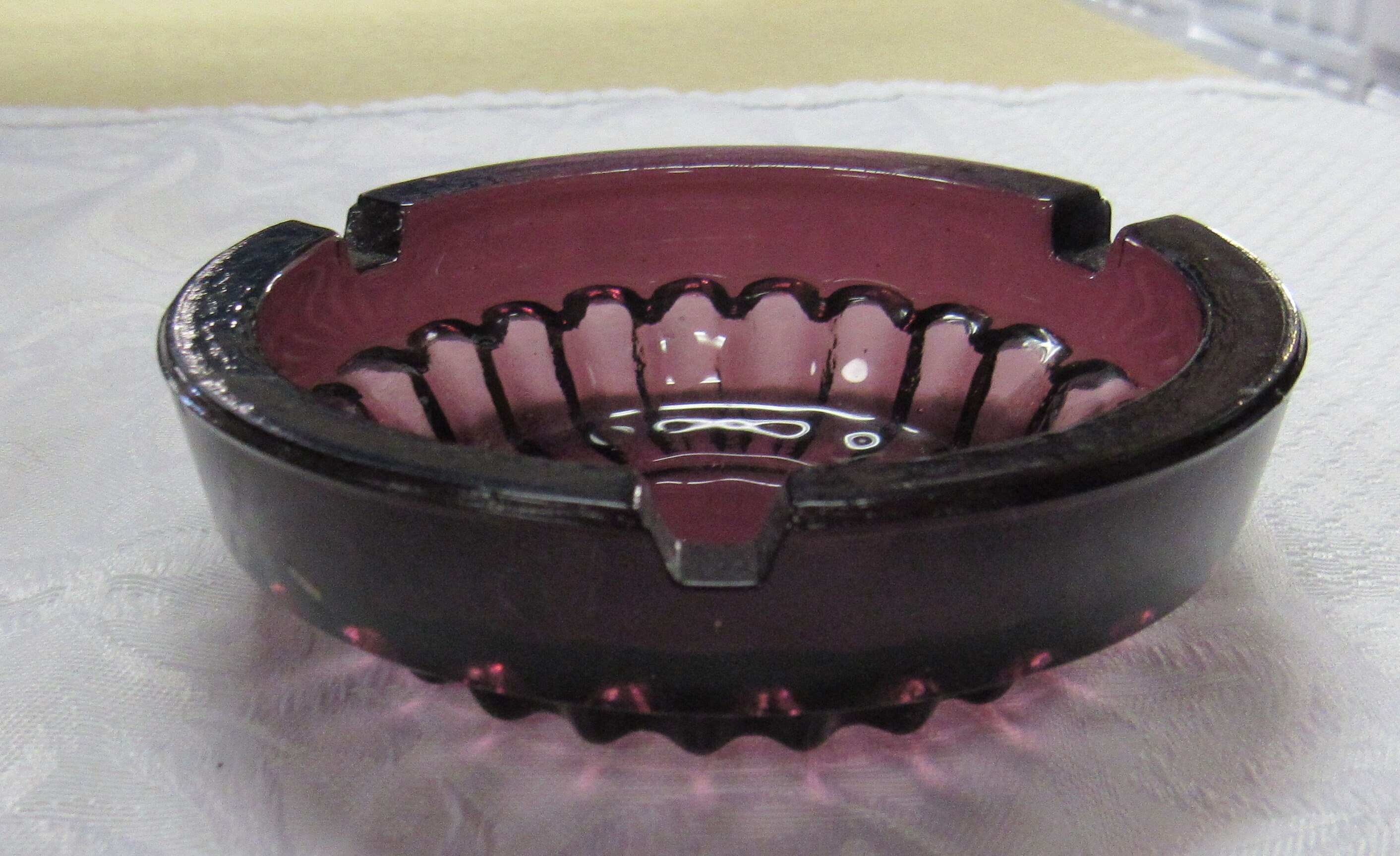 pURPLE GLASS ASHTRAY
