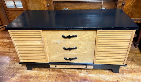 Vintage Blanket Chest with no lock