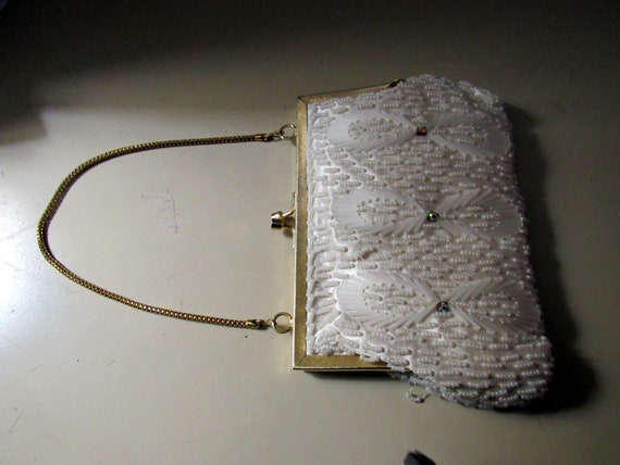 Gold and White Beaded Purse - image 2