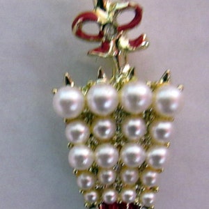 Pearl umbrella brooch or pin