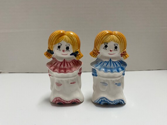 Raggedy Ann Salt & Pepper Shaker Set