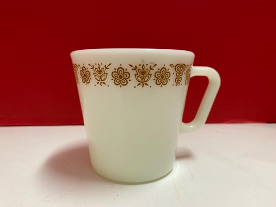 Pyrex Butterfly Gold Mug