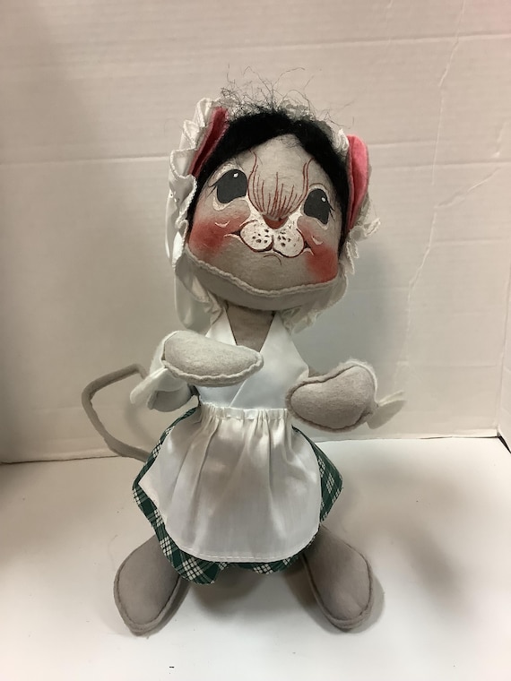AnnaLee Christmas Mrs Doll