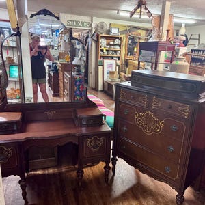 Art Deco bedroom set