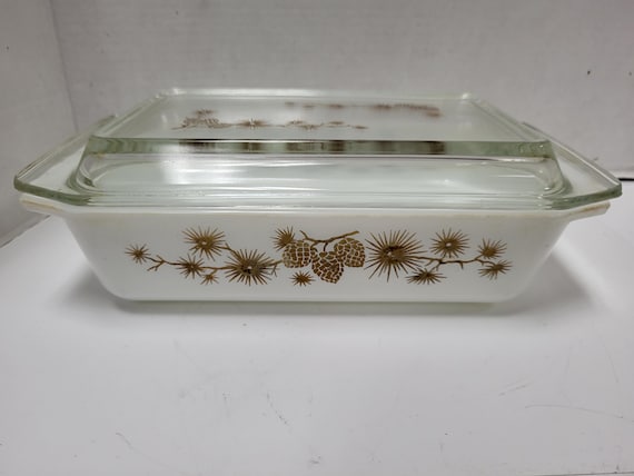 Pyrex Gold Pinecone Casserole Dish
