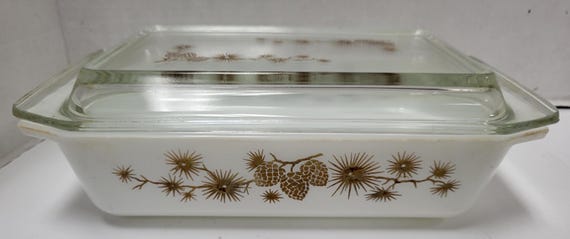 Pyrex Gold Pinecone Casserole Dish