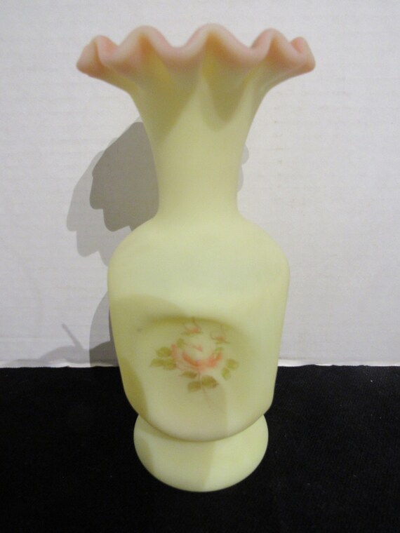 Fenton Burmese Custard Glass Vase with Ruffle Edge