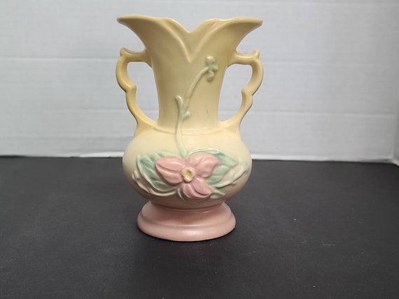 Vintage Hull art vase