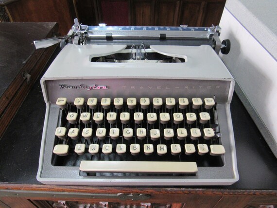 Remington Travel Riter portable typewriter and case