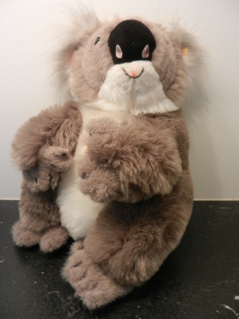 STEIFF cute koala from the 80s with button, flag and shield shops
