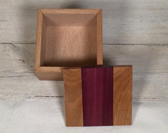 Hand made, Small, square wooden oak trinket box with inlay. Plain wooden box with lid. Wooden box for jewellery. Box for cufflinks.