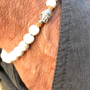 Men&#39;s stretchy gemstone bracelet - Howlite, Jasper, Buddha, Hindi (Sinti White).