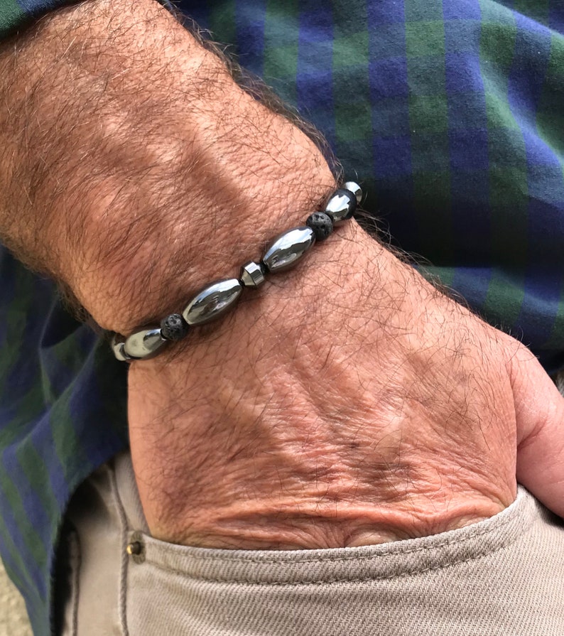 Pip . Men/'s stretchy gemstone bead bracelet- Lava Hematite