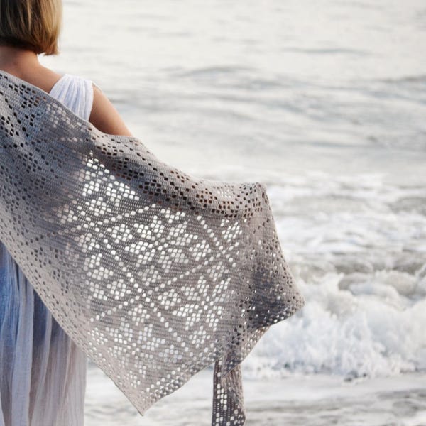 Zirka Crochet Shawl Pattern PDF – Filet Crochet Triangle Wrap – Star Snowflake Lace Shawl – Lightweight Bottom-Up Design