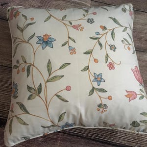Laura Ashley Vintage 1996 Cream Floral Piped Square Cushion Cover 15 1/2"