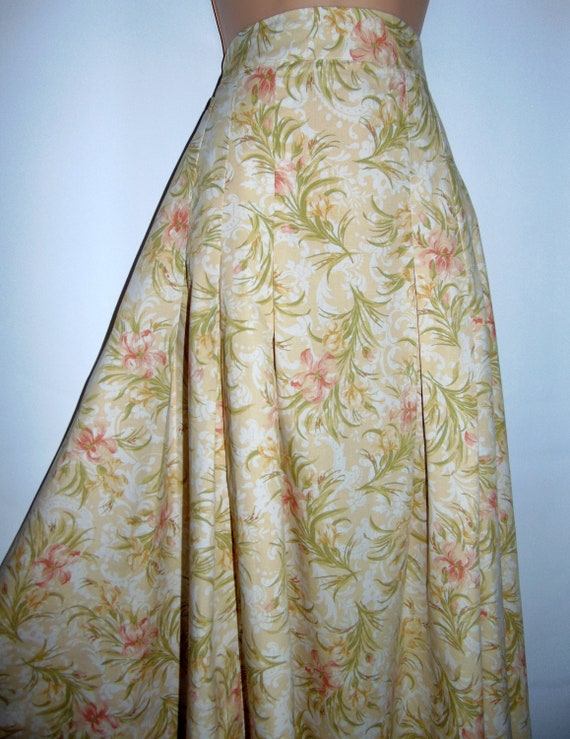 Laura Ashley Vintage Ironwork Scroll Pastel Floral