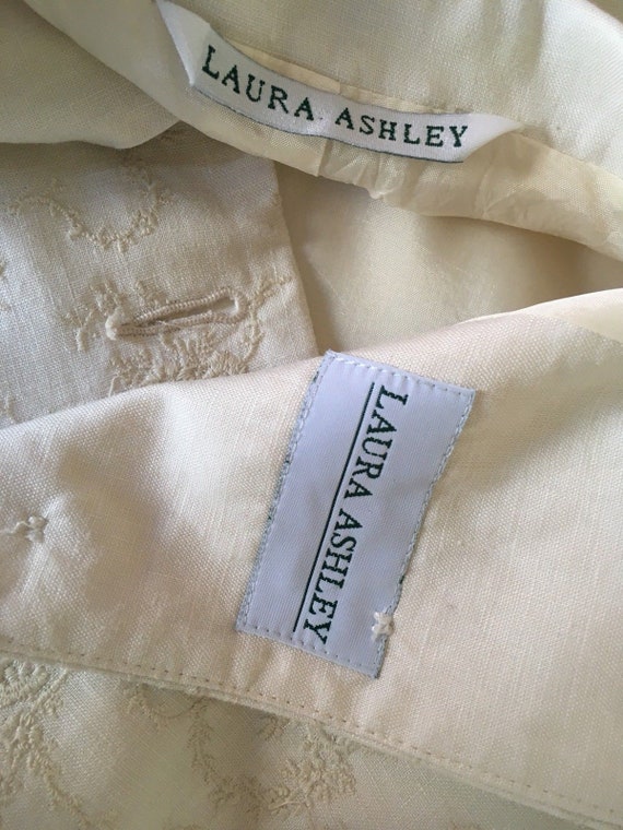 Laura Ashley Vintage, Embroidered Stone Linen, Re… - image 10