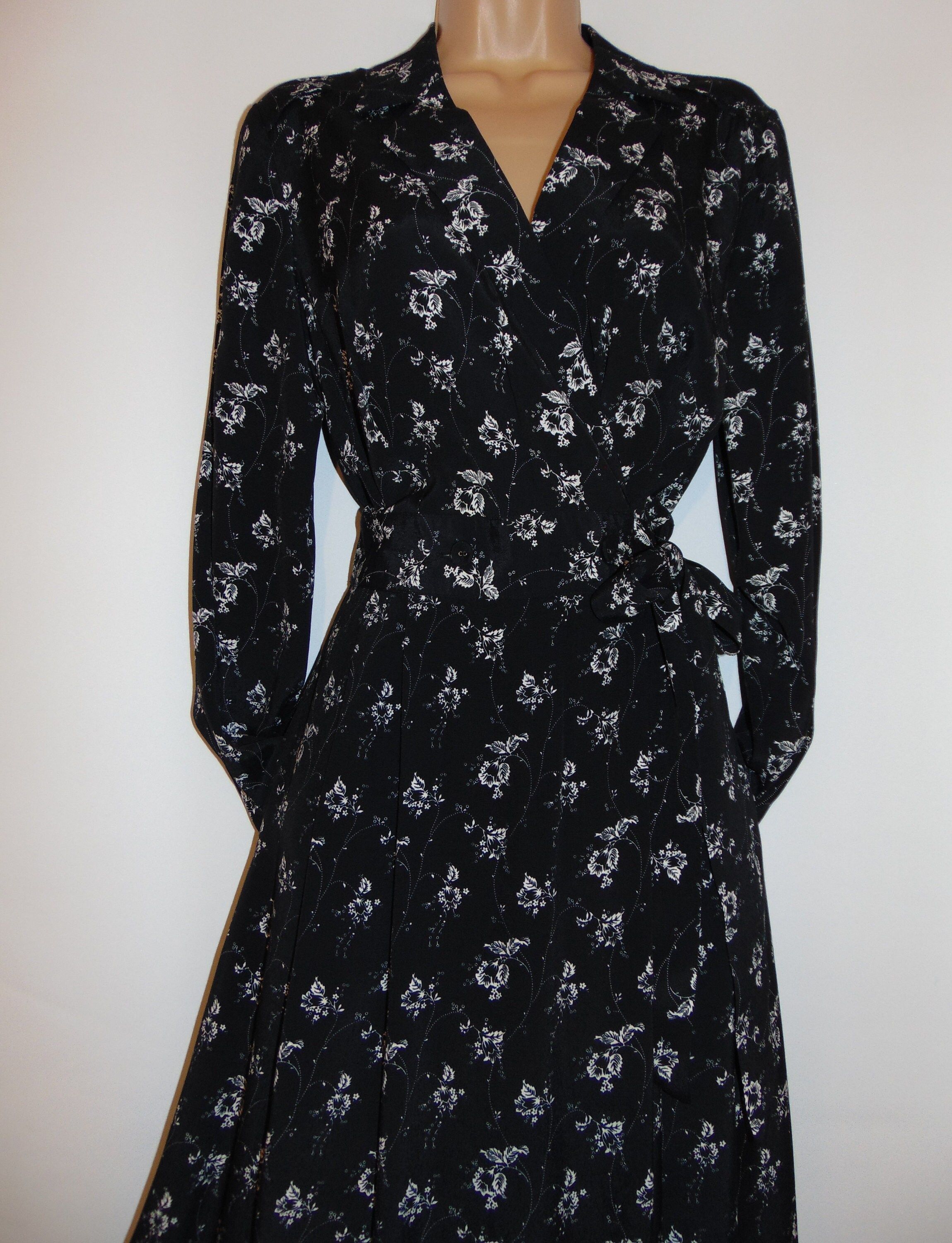 Robe Longue En Velours Noir Laura Ashley - Taille US 8 / UK 12 - Occasion Très Bon état