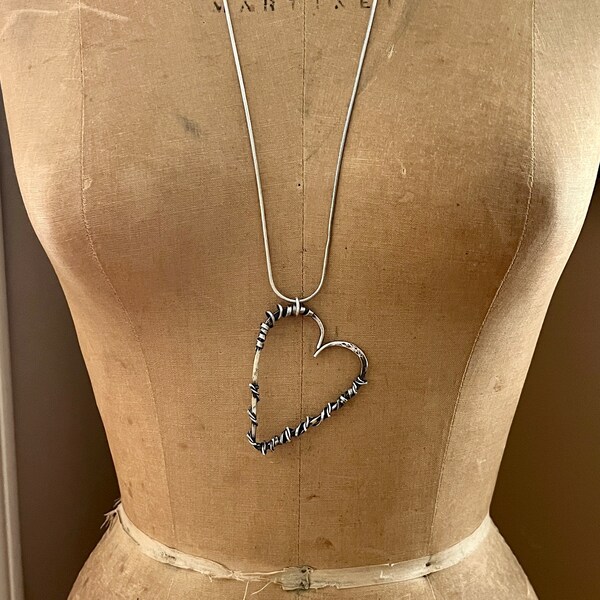 Collier coeur en argent sterling, coeur en argent forgé