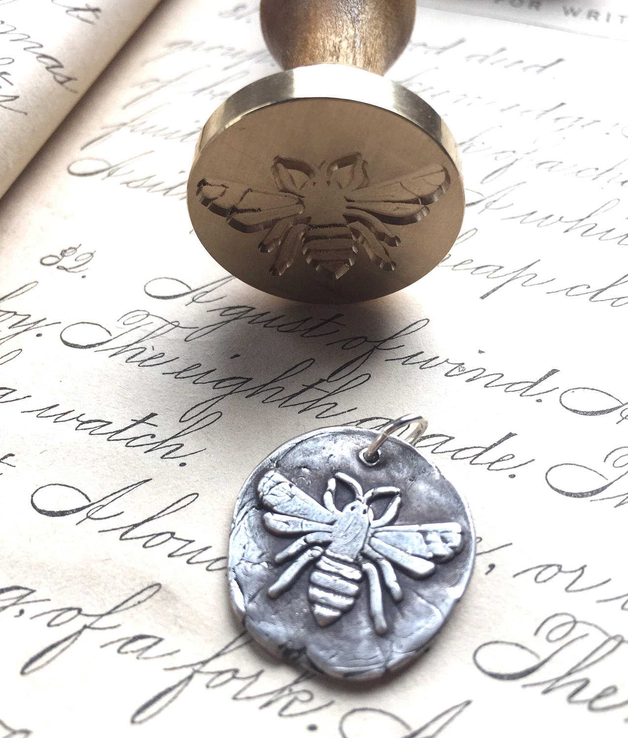 OUTLANDER / Go Tell The Bees / Fine Silver / Honey Bee