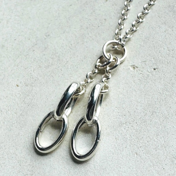 スターリングシルバー製ダブルチャームホルダー、ヒンジ式留め具