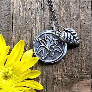 Lilly Pendant, Lilly Flower  Pendant, Wax Seal Jewelry