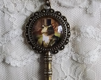 Victorian Frog Kilt Pin Brooch: Anthropomorphic Animal Jewelry, Wonderful Gift, Fine Art Jewelry, For Your Timeless Style!